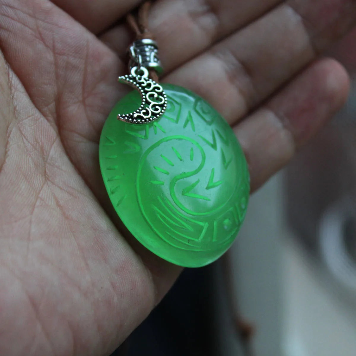 Glowing Heart of Te Fiti Necklace Pendant Glow in the Dark Jewellery Cosplay Unisex Gift Necklace
